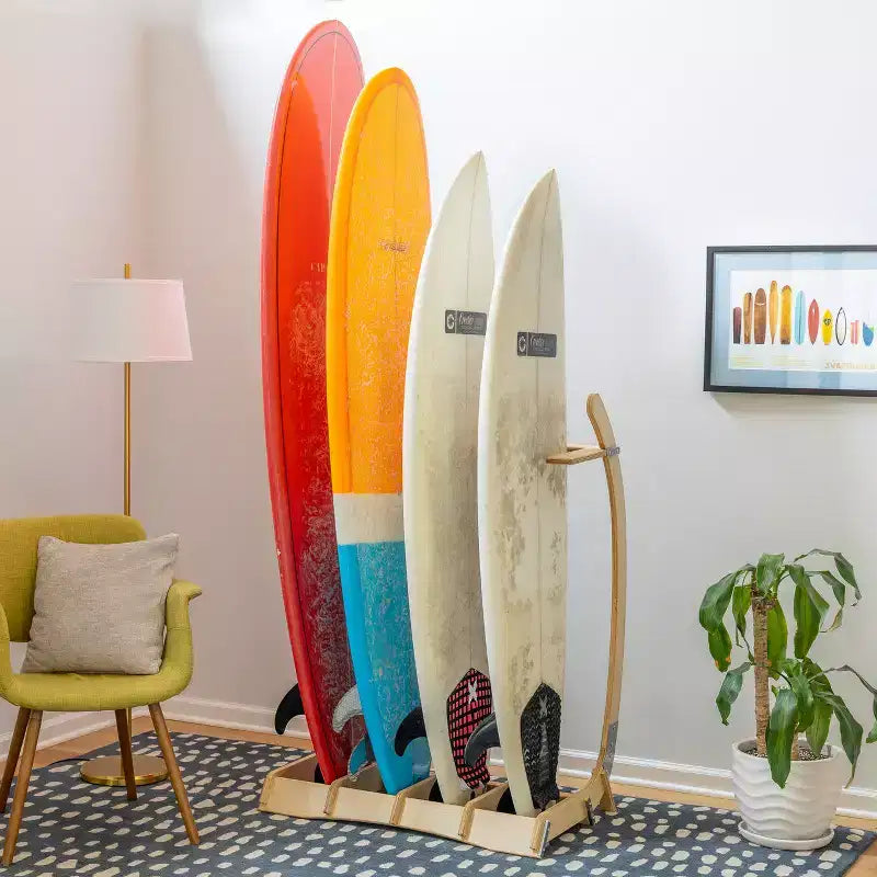 Estante de madera para tablas de surf, de pie, marrón natural, capacidad para 4 tablas