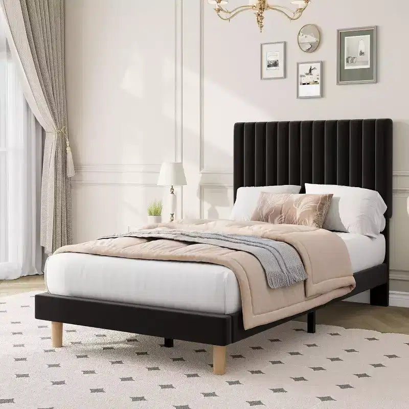 Cama de plataforma tapizada con canales verticales, Negra / Gris Claro / Rosa, Individual / Matrimonial / Queen / King, No necesita somier, Requiere montaje por 2 personas